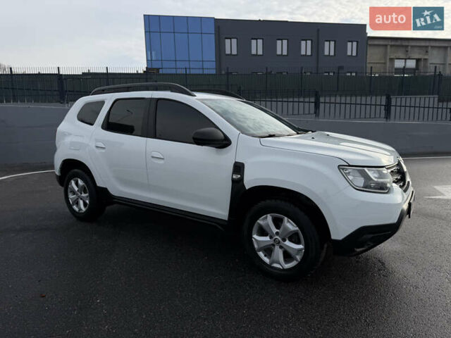 Білий Рено Дастер, об'ємом двигуна 1.6 л та пробігом 28 тис. км за 16800 $, фото 44 на Automoto.ua