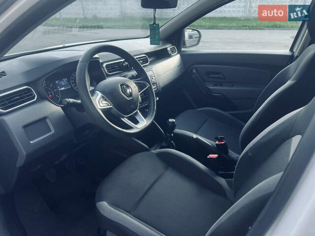 Белый Рено Дастер, объемом двигателя 1.6 л и пробегом 120 тыс. км за 14500 $, фото 12 на Automoto.ua