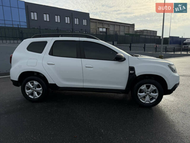 Білий Рено Дастер, об'ємом двигуна 1.6 л та пробігом 28 тис. км за 16800 $, фото 40 на Automoto.ua