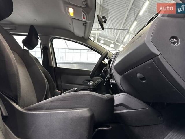 Рено Дастер 2021 в Киеве на Automoto.ua Белый Рено Дастер, объемом двигателя 1.5 л и пробегом 181 тыс. км за 14000 $, фото 32 на Automoto.ua