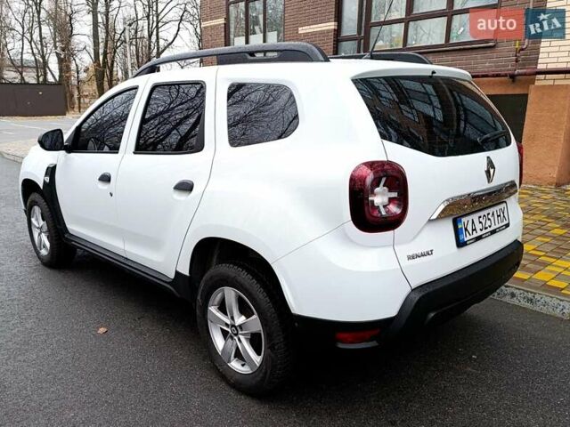 Белый Рено Дастер, объемом двигателя 1.6 л и пробегом 58 тыс. км за 16200 $, фото 2 на Automoto.ua