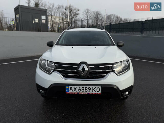 Білий Рено Дастер, об'ємом двигуна 1.6 л та пробігом 28 тис. км за 16800 $, фото 3 на Automoto.ua