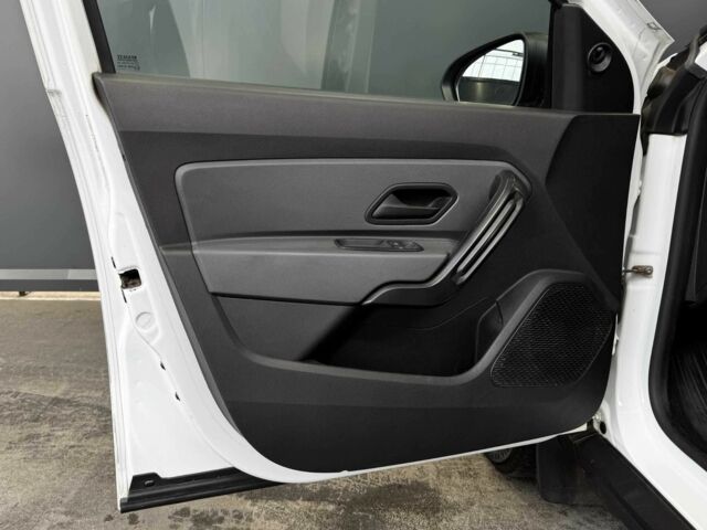 Белый Рено Дастер, объемом двигателя 1.5 л и пробегом 181 тыс. км за 14000 $, фото 20 на Automoto.ua