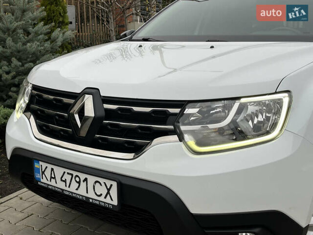 Білий Рено Дастер, об'ємом двигуна 1.46 л та пробігом 92 тис. км за 16900 $, фото 13 на Automoto.ua