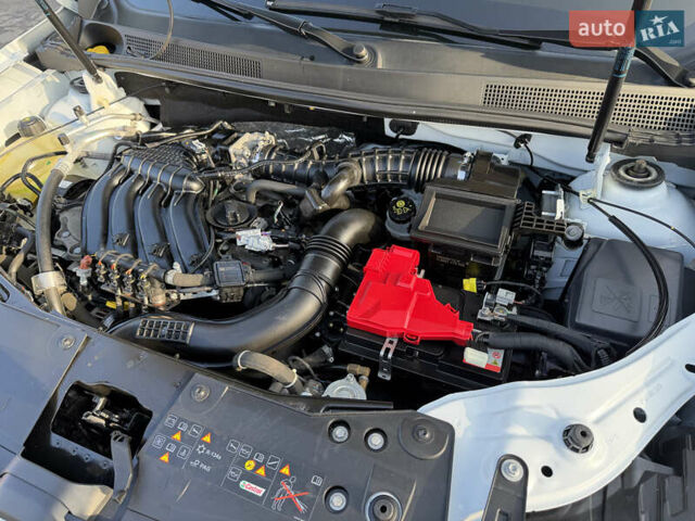 Білий Рено Дастер, об'ємом двигуна 1.6 л та пробігом 28 тис. км за 16800 $, фото 103 на Automoto.ua