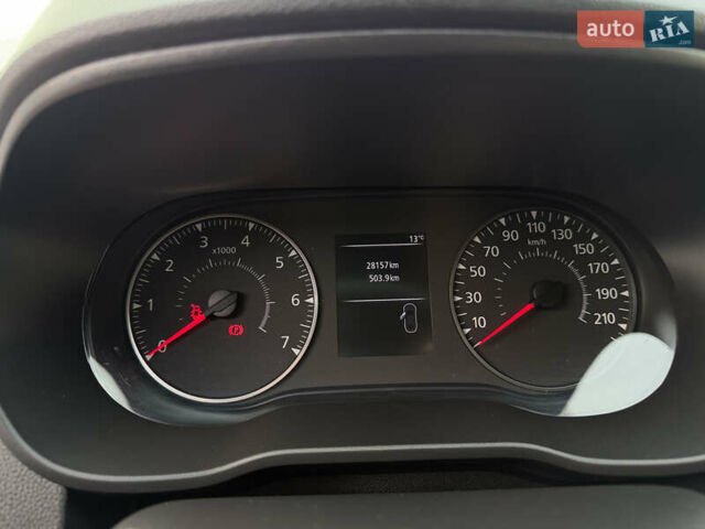 Білий Рено Дастер, об'ємом двигуна 1.6 л та пробігом 28 тис. км за 16800 $, фото 75 на Automoto.ua