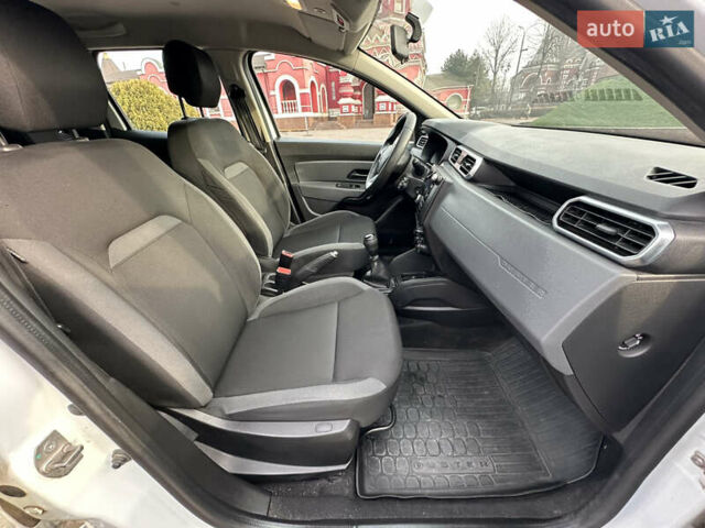 Білий Рено Дастер, об'ємом двигуна 1.5 л та пробігом 222 тис. км за 15500 $, фото 22 на Automoto.ua