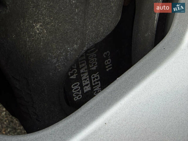 Білий Рено Дастер, об'ємом двигуна 1.6 л та пробігом 28 тис. км за 16800 $, фото 57 на Automoto.ua