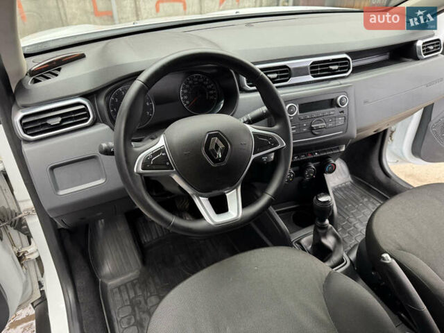 Рено Дастер 2021 в Подольск (Котовск) на Automoto.ua Белый Рено Дастер, объемом двигателя 1.46 л и пробегом 99 тыс. км за 15500 $, фото 9 на Automoto.ua