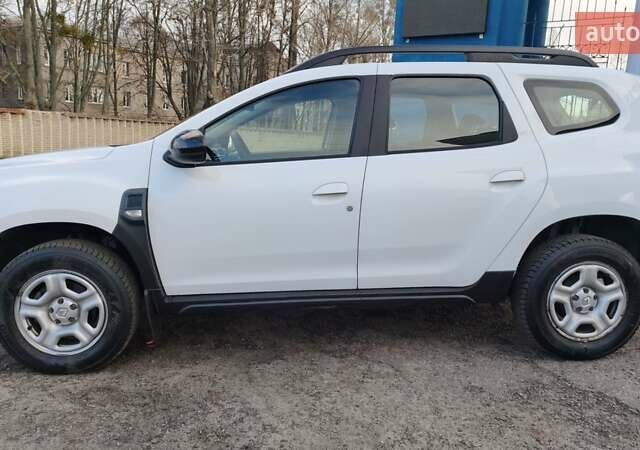 Белый Рено Дастер, объемом двигателя 1.5 л и пробегом 80 тыс. км за 13500 $, фото 4 на Automoto.ua