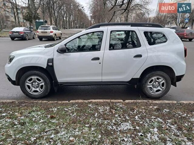 Белый Рено Дастер, объемом двигателя 1.6 л и пробегом 17 тыс. км за 16700 $, фото 4 на Automoto.ua