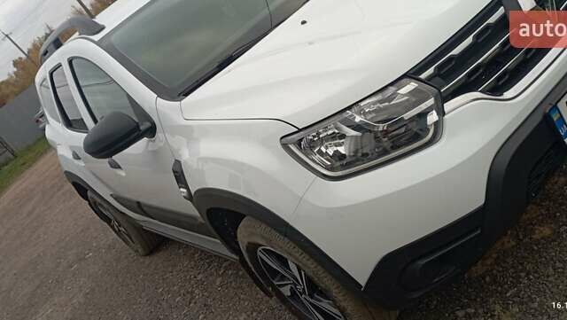 Рено Дастер 2021 у Ужгороді на Automoto.ua Білий Рено Дастер, об'ємом двигуна 1.46 л та пробігом 115 тис. км за 17300 $, фото 9 на Automoto.ua