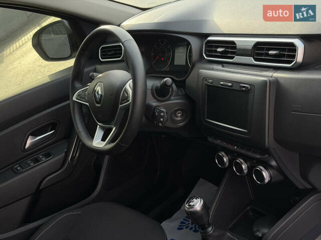 Білий Рено Дастер, об'ємом двигуна 1.6 л та пробігом 28 тис. км за 16800 $, фото 93 на Automoto.ua
