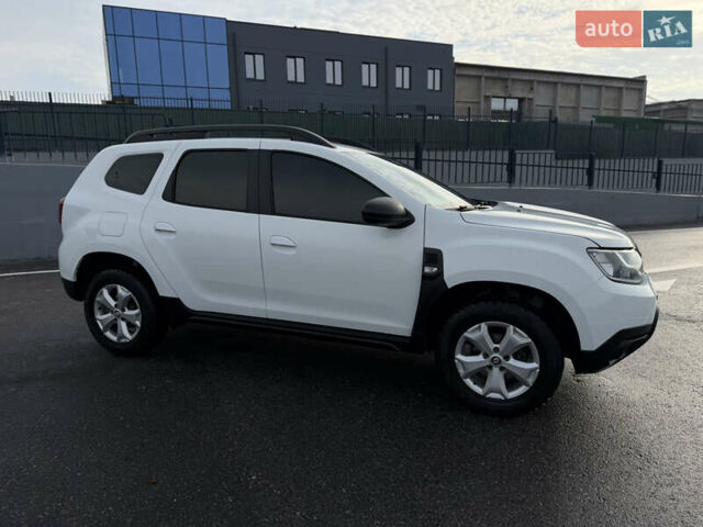 Білий Рено Дастер, об'ємом двигуна 1.6 л та пробігом 28 тис. км за 16800 $, фото 42 на Automoto.ua