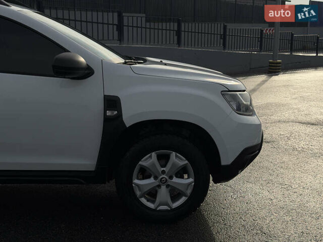 Білий Рено Дастер, об'ємом двигуна 1.6 л та пробігом 28 тис. км за 16800 $, фото 65 на Automoto.ua