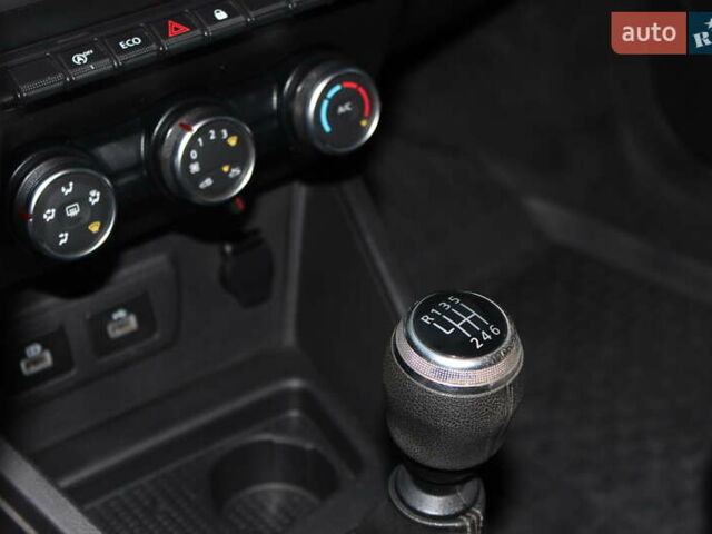 Білий Рено Дастер, об'ємом двигуна 1.5 л та пробігом 120 тис. км за 16900 $, фото 15 на Automoto.ua