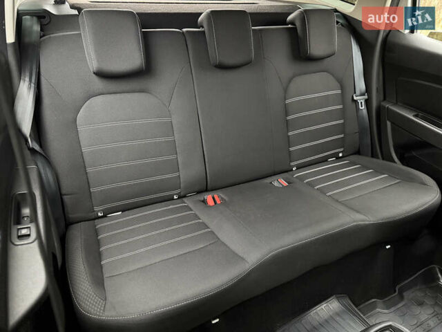 Білий Рено Дастер, об'ємом двигуна 1.46 л та пробігом 150 тис. км за 18200 $, фото 23 на Automoto.ua