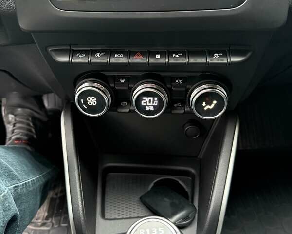 Белый Рено Дастер, объемом двигателя 1.5 л и пробегом 140 тыс. км за 16100 $, фото 15 на Automoto.ua