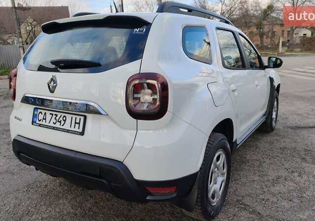 Белый Рено Дастер, объемом двигателя 1.5 л и пробегом 80 тыс. км за 13500 $, фото 8 на Automoto.ua
