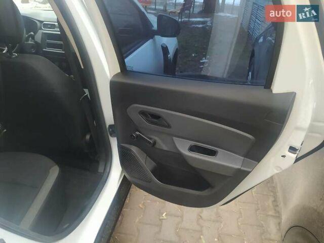 Белый Рено Дастер, объемом двигателя 1.6 л и пробегом 79 тыс. км за 12200 $, фото 8 на Automoto.ua