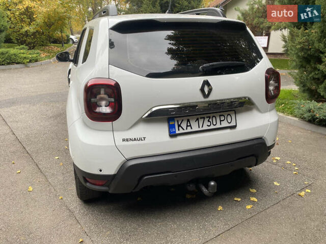 Рено Дастер 2021 у Києві на Automoto.ua Білий Рено Дастер, об'ємом двигуна 1.5 л та пробігом 82 тис. км за 17500 $, фото 5 на Automoto.ua