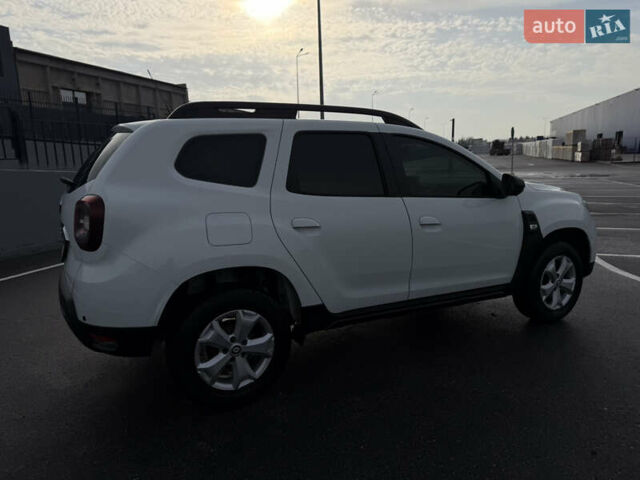 Білий Рено Дастер, об'ємом двигуна 1.6 л та пробігом 28 тис. км за 16800 $, фото 35 на Automoto.ua