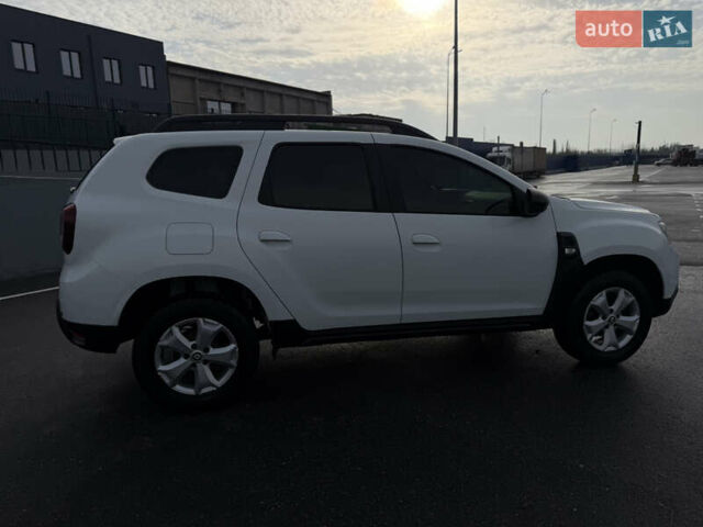 Білий Рено Дастер, об'ємом двигуна 1.6 л та пробігом 28 тис. км за 16800 $, фото 37 на Automoto.ua