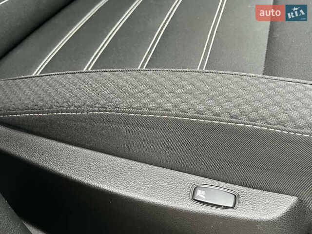 Білий Рено Дастер, об'ємом двигуна 1.46 л та пробігом 92 тис. км за 16900 $, фото 54 на Automoto.ua