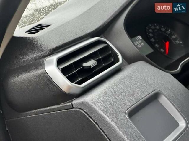 Белый Рено Дастер, объемом двигателя 1.6 л и пробегом 59 тыс. км за 13450 $, фото 26 на Automoto.ua