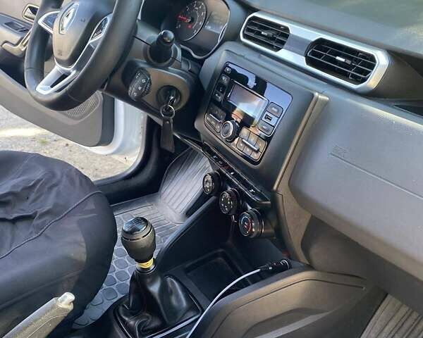 Білий Рено Дастер, об'ємом двигуна 1.46 л та пробігом 226 тис. км за 12500 $, фото 8 на Automoto.ua