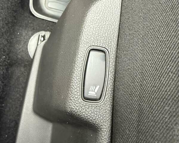 Белый Рено Дастер, объемом двигателя 1.5 л и пробегом 140 тыс. км за 16100 $, фото 14 на Automoto.ua