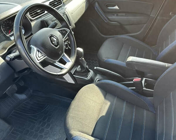 Белый Рено Дастер, объемом двигателя 1.5 л и пробегом 191 тыс. км за 15800 $, фото 4 на Automoto.ua