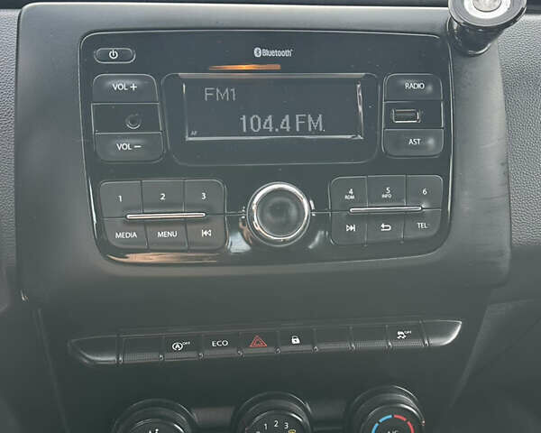 Білий Рено Дастер, об'ємом двигуна 1.5 л та пробігом 222 тис. км за 15500 $, фото 31 на Automoto.ua