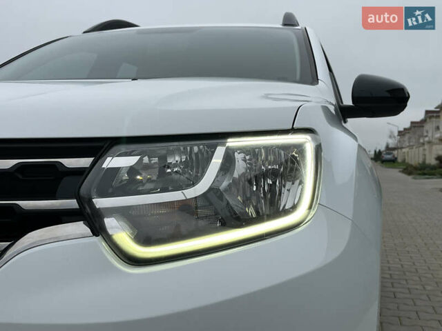 Білий Рено Дастер, об'ємом двигуна 1.46 л та пробігом 92 тис. км за 16900 $, фото 25 на Automoto.ua