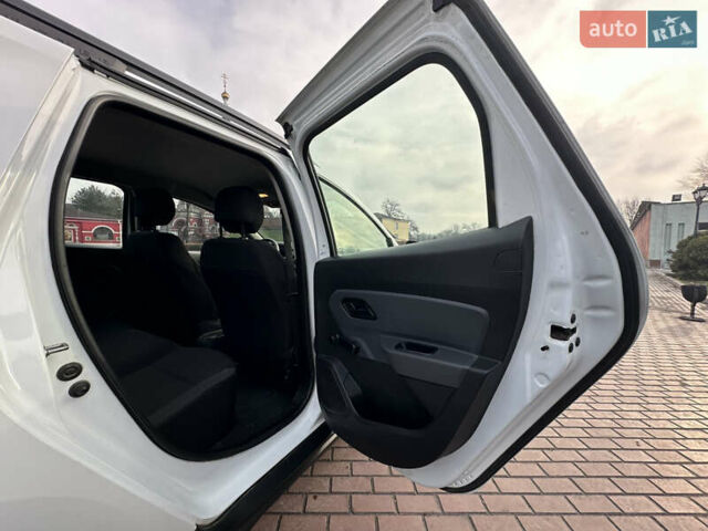 Білий Рено Дастер, об'ємом двигуна 1.5 л та пробігом 222 тис. км за 15500 $, фото 20 на Automoto.ua