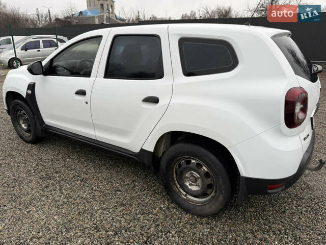 Белый Рено Дастер, объемом двигателя 1.6 л и пробегом 125 тыс. км за 10999 $, фото 1 на Automoto.ua