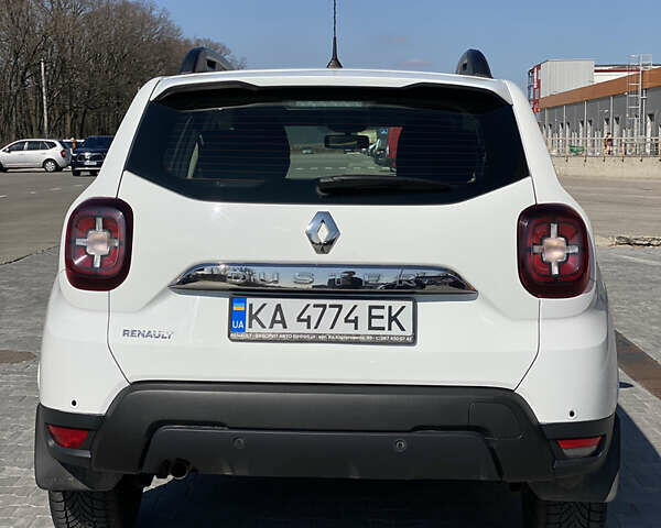 Белый Рено Дастер, объемом двигателя 1.5 л и пробегом 122 тыс. км за 17899 $, фото 6 на Automoto.ua