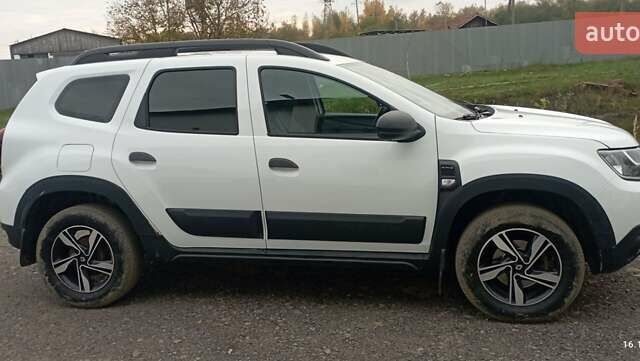 Рено Дастер 2021 у Ужгороді на Automoto.ua Білий Рено Дастер, об'ємом двигуна 1.46 л та пробігом 115 тис. км за 17300 $, фото 6 на Automoto.ua