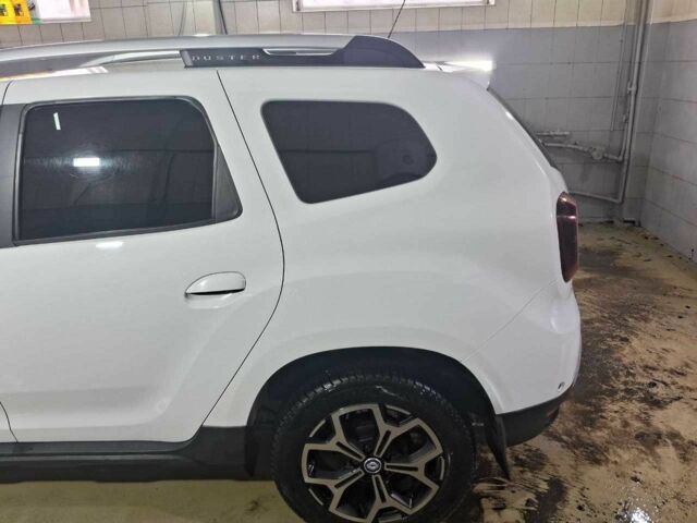 Белый Рено Дастер, объемом двигателя 1.5 л и пробегом 134 тыс. км за 17300 $, фото 3 на Automoto.ua