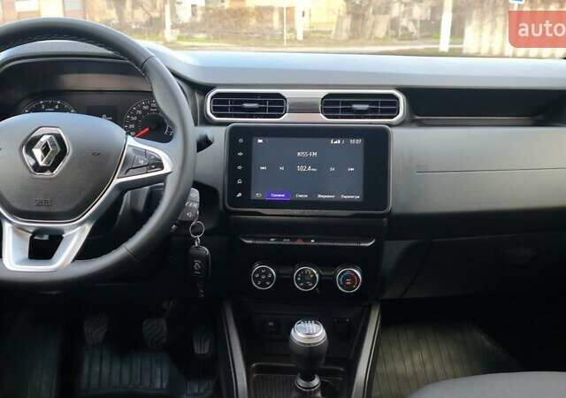 Белый Рено Дастер, объемом двигателя 1.5 л и пробегом 80 тыс. км за 13500 $, фото 20 на Automoto.ua