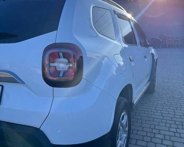 Белый Рено Дастер, объемом двигателя 1.6 л и пробегом 139 тыс. км за 12900 $, фото 7 на Automoto.ua