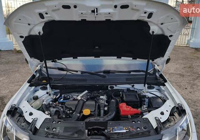 Белый Рено Дастер, объемом двигателя 1.5 л и пробегом 80 тыс. км за 13500 $, фото 33 на Automoto.ua