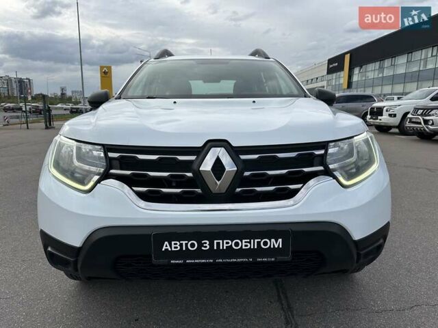 Белый Рено Дастер, объемом двигателя 1.46 л и пробегом 191 тыс. км за 15500 $, фото 2 на Automoto.ua