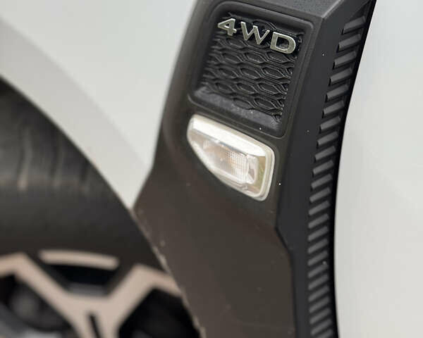 Білий Рено Дастер, об'ємом двигуна 1.46 л та пробігом 150 тис. км за 18200 $, фото 7 на Automoto.ua