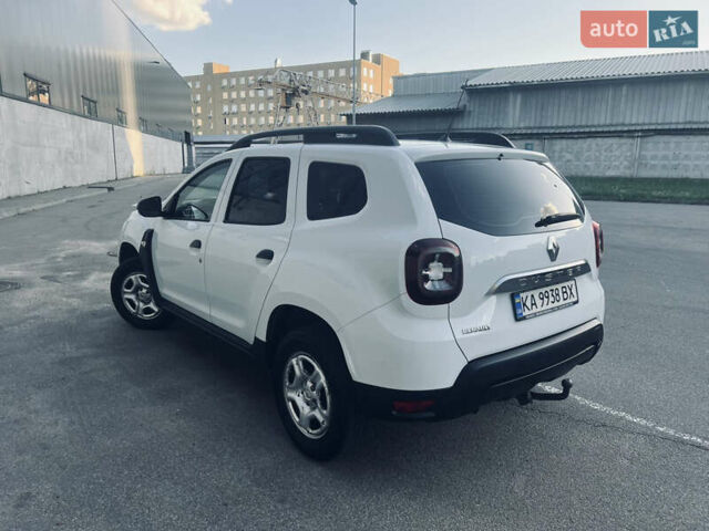 Белый Рено Дастер, объемом двигателя 1.6 л и пробегом 120 тыс. км за 14500 $, фото 3 на Automoto.ua