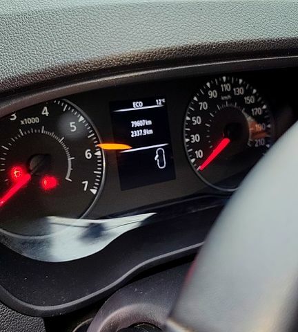 Белый Рено Дастер, объемом двигателя 1.5 л и пробегом 80 тыс. км за 17000 $, фото 2 на Automoto.ua