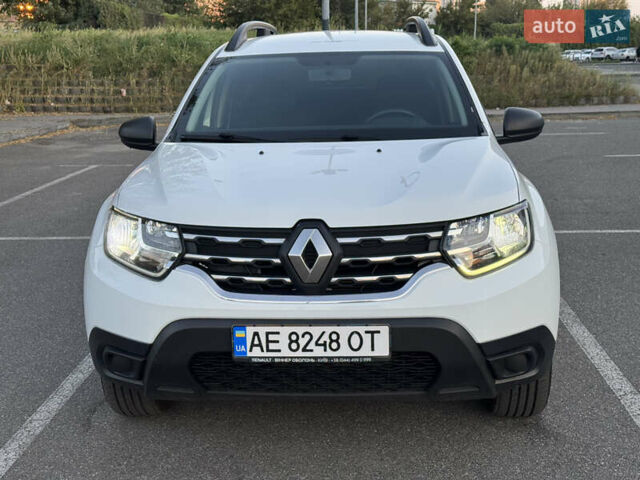 Білий Рено Дастер, об'ємом двигуна 1.6 л та пробігом 108 тис. км за 14300 $, фото 1 на Automoto.ua