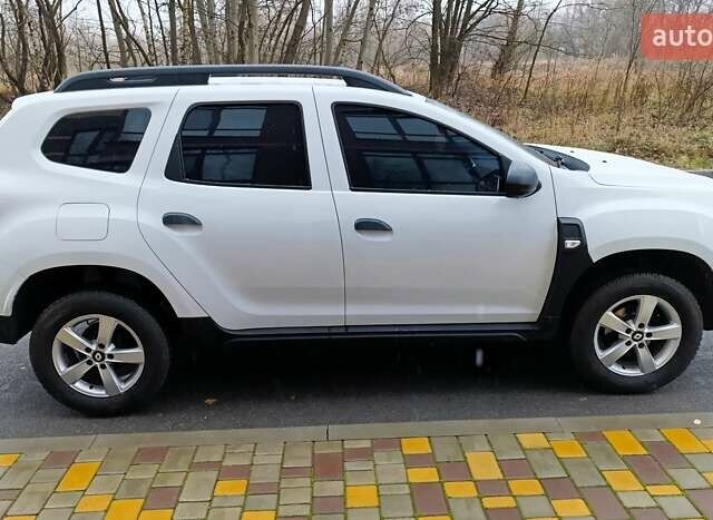 Белый Рено Дастер, объемом двигателя 1.6 л и пробегом 58 тыс. км за 16200 $, фото 5 на Automoto.ua