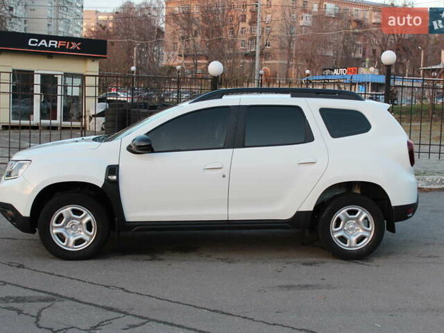 Білий Рено Дастер, об'ємом двигуна 1.5 л та пробігом 120 тис. км за 16900 $, фото 2 на Automoto.ua