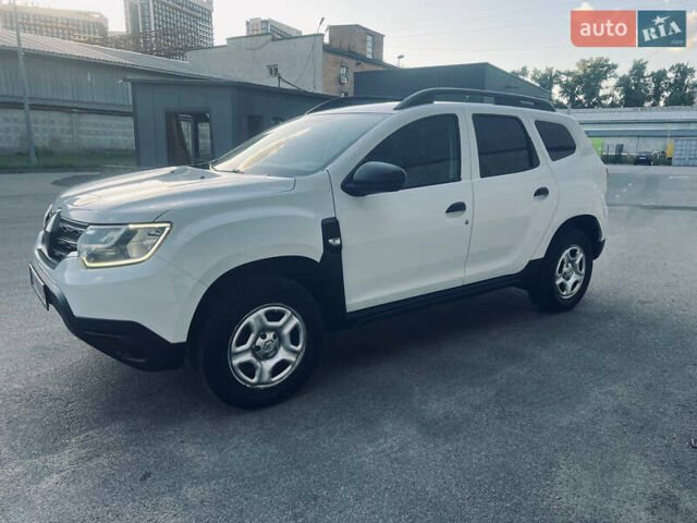 Білий Рено Дастер, об'ємом двигуна 1.6 л та пробігом 128 тис. км за 11000 $, фото 4 на Automoto.ua